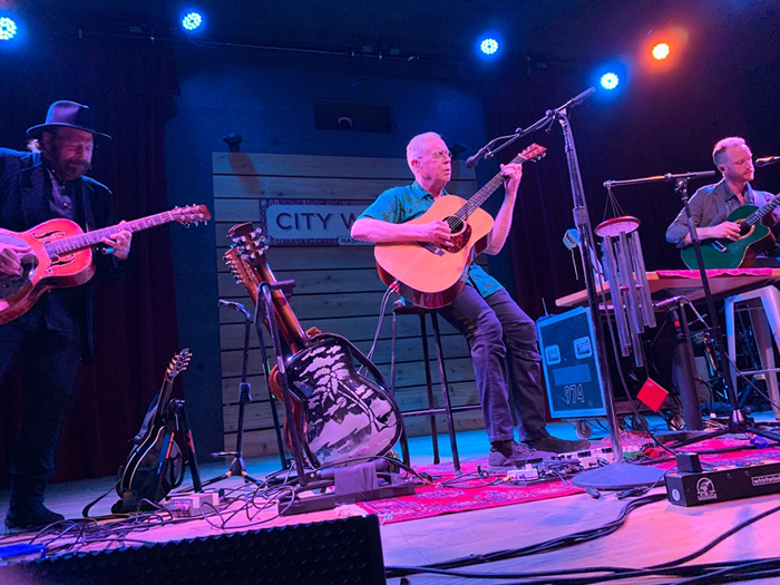 Bruce Cockburn, Colin Linen, John Aaron Cockburn - Nashville  City Winery - 20 Spetember 2019 - photo Jimmy Burkard